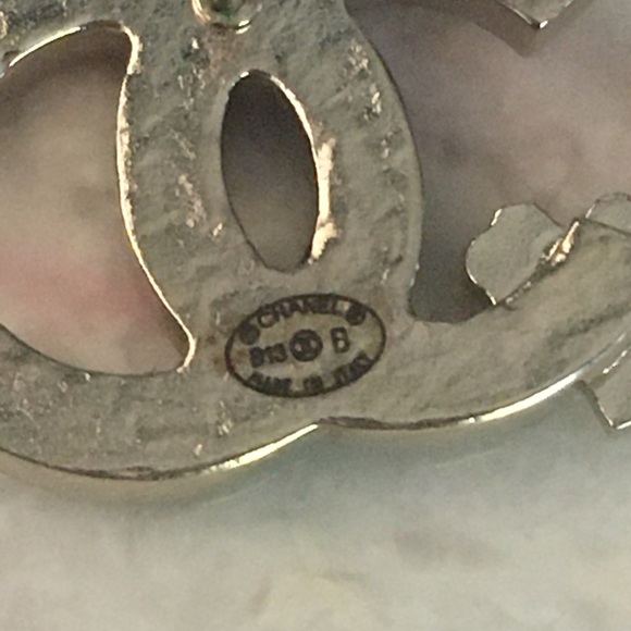 Chanel Large CC Earrings - Picture 5 of 7